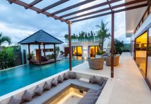 Spring Fashion Show at the University of Michigan Has Started